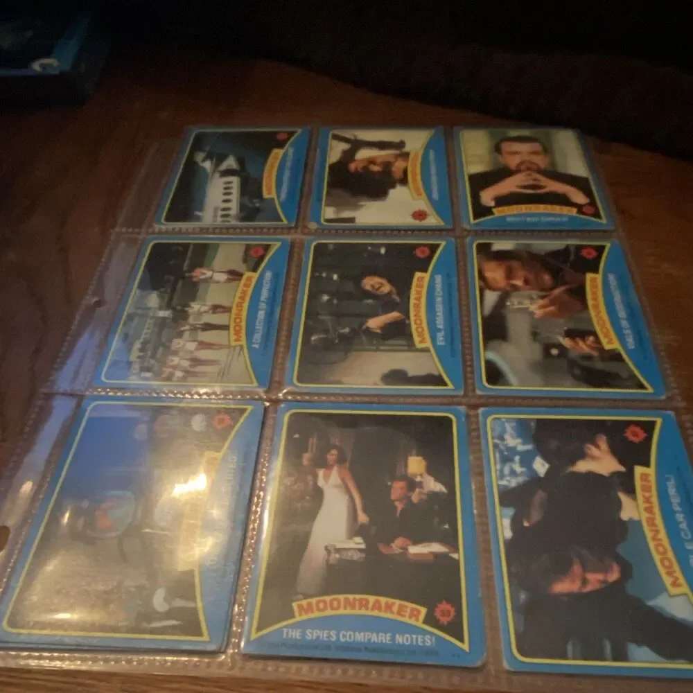 Moonraker Topps 1979 James Bond Non-Sport Trading Card Lot, 9 Cards Roger Moore